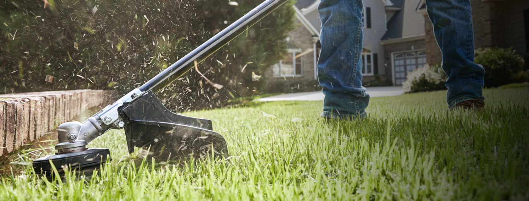 Line Trimmer in action