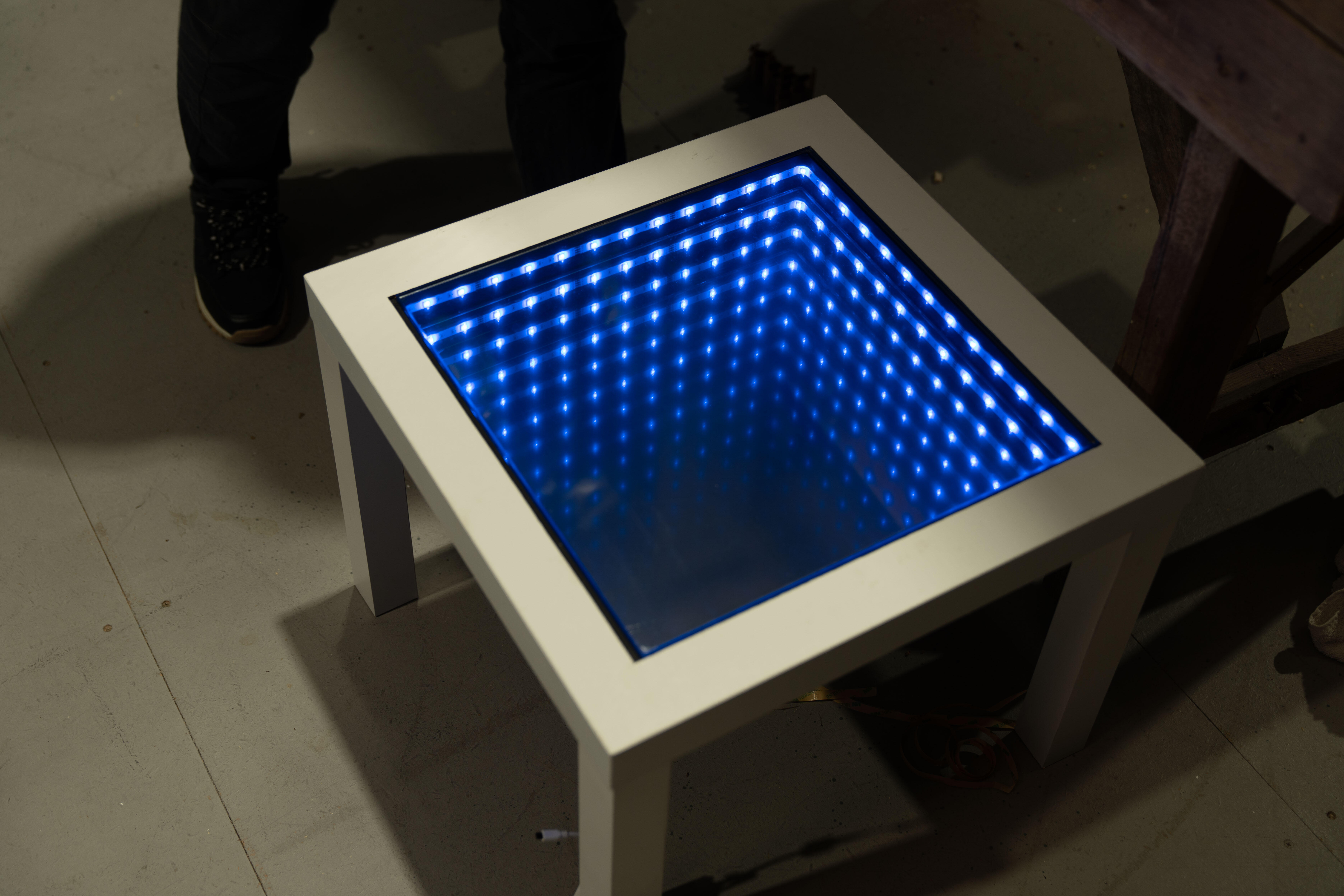 Infinity Table - blue